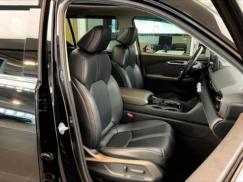 Used 2024 Honda Pilot Touring image 9