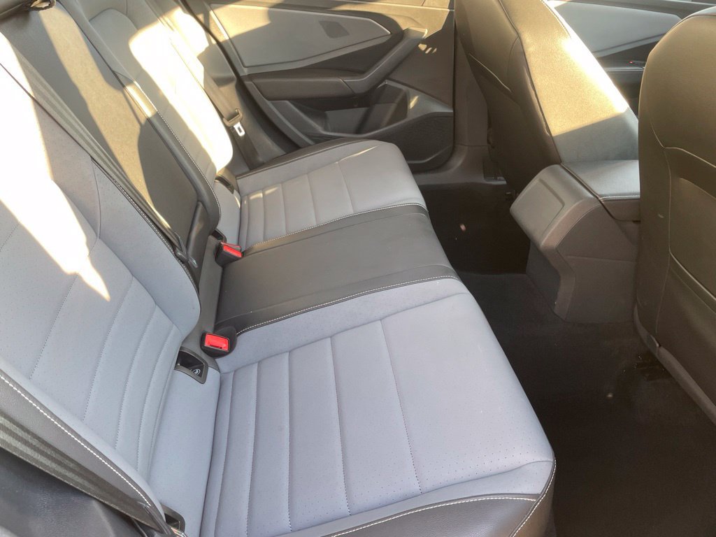 Used 2025 Volkswagen Jetta SE FWD image 22