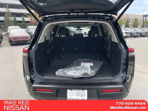 New 2026 Nissan Pathfinder SV w/ SV Premium Package AWD/4WD image 8