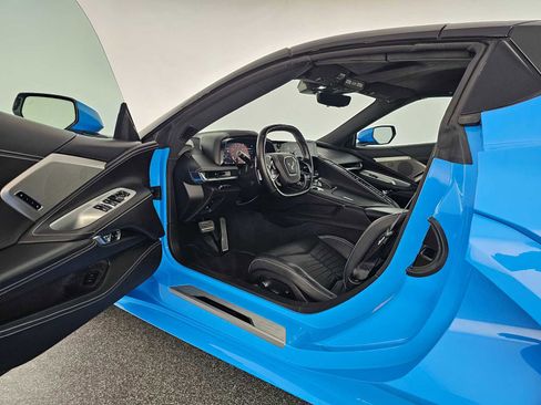 Used 2021 Chevrolet Corvette 3LT w/ Z51 Performance Package image 22