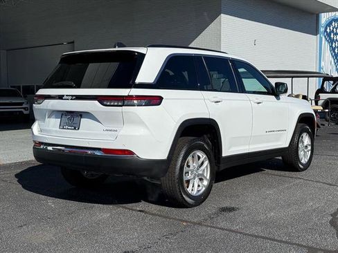 New 2025 Jeep Grand Cherokee Laredo X image 3