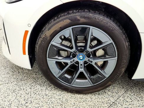 Used 2024 BMW i4 eDrive35 w/ Premium Package RWD image 9