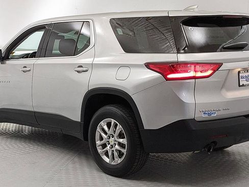 Used 2019 Chevrolet Traverse LS AWD/4WD image 4