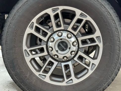 Used 2024 Ford F250 Limited w/ FX4 Off-Road Package AWD/4WD image 6