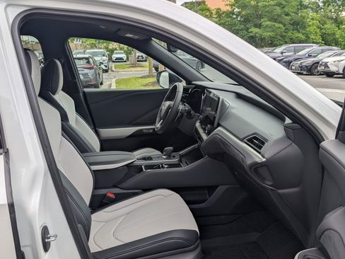 New 2026 Lexus TX 500h AWD image 8