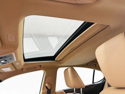 Used 2022 Lexus ES 350 w/ Premium Package FWD image 18