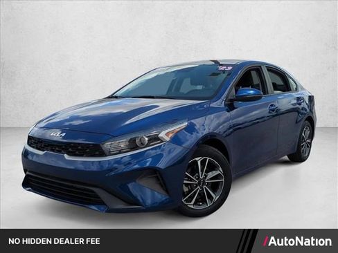 Used 2023 Kia Forte LXS w/ LXS Technology Package FWD image 1