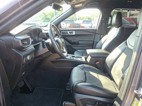 Certified 2022 Ford Explorer ST image 13