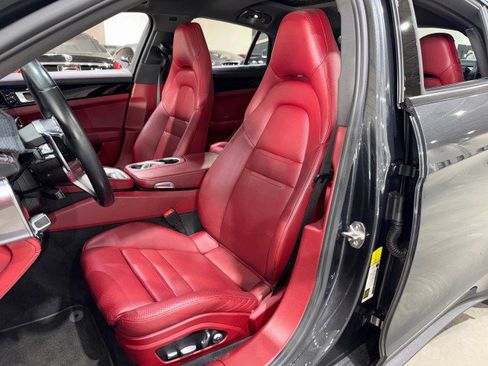 Used 2017 Porsche Panamera image 48