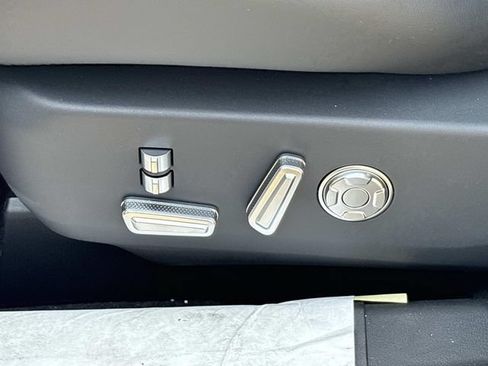 New 2026 Lincoln Nautilus Reserve AWD/4WD image 22