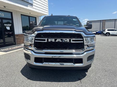 Used 2024 RAM 2500 Tradesman w/ Chrome Appearance Group AWD/4WD image 12