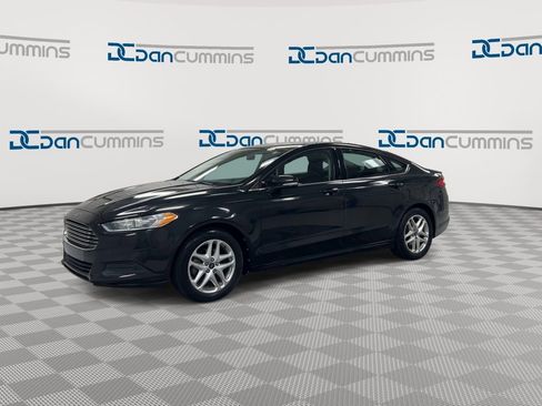 Used 2013 Ford Fusion SE FWD image 4