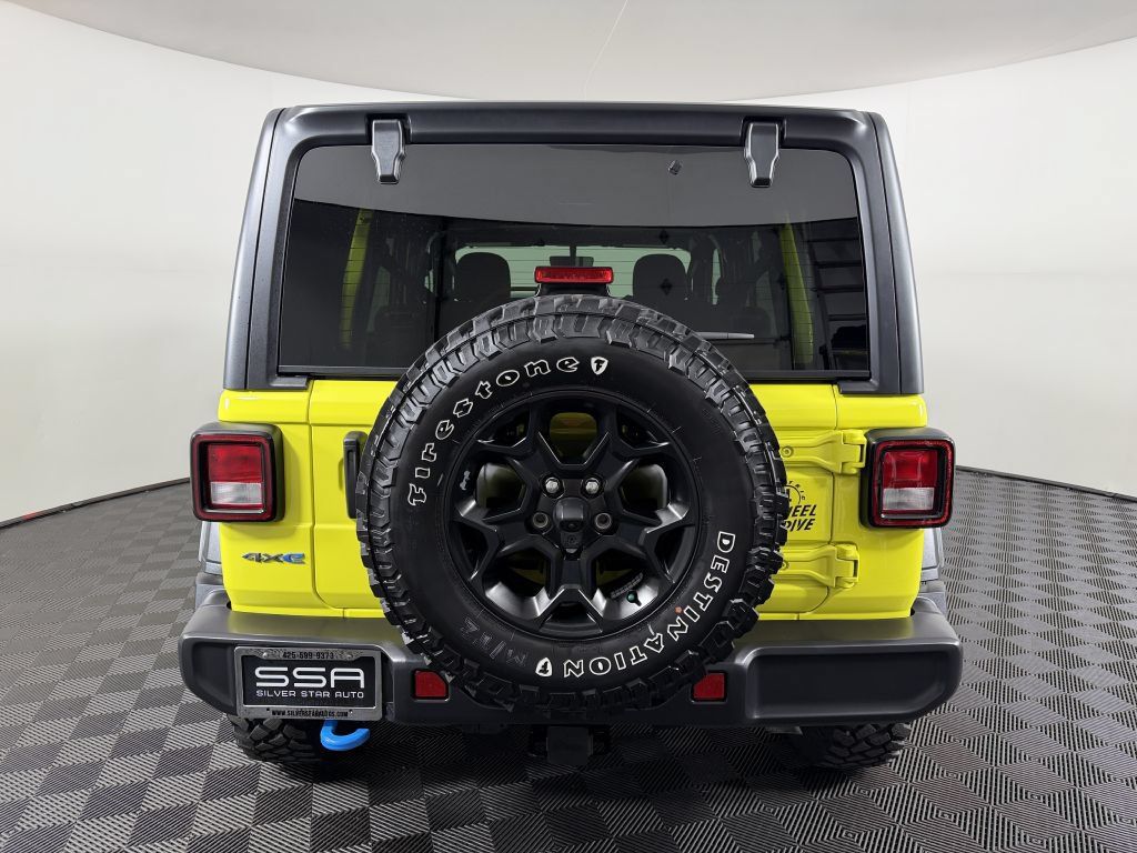 Used 2023 Jeep Wrangler Unlimited w/ Cold Weather Group AWD/4WD image 5