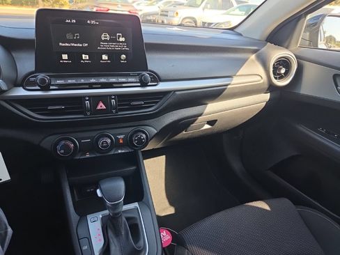 Used 2021 Kia Forte LXS FWD image 13