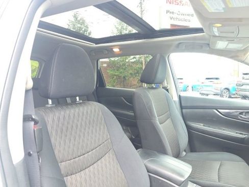 Certified 2017 Nissan Rogue SV AWD/4WD image 15