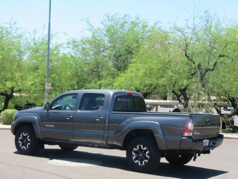 Used 2014 Toyota Tacoma 4x4 Double Cab w/ TRD Sport Package image 5