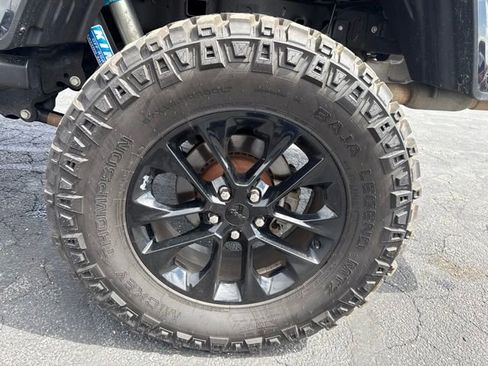 Used 2022 Jeep Gladiator Overland AWD/4WD image 27