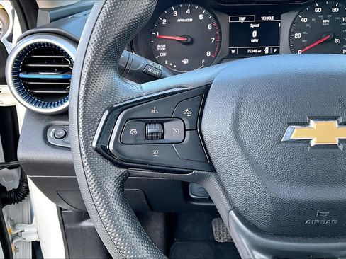 Used 2024 Chevrolet Trax LS w/ LS Convenience Package FWD image 19