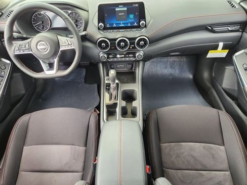 New 2025 Nissan Sentra SR w/ Midnight Edition image 22