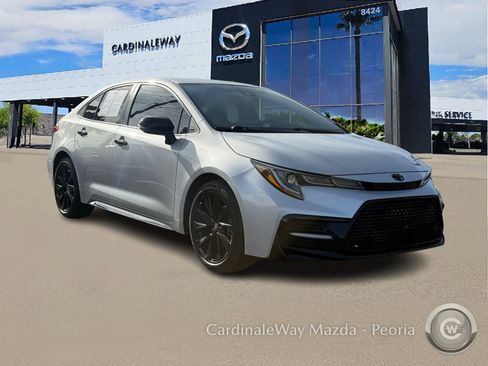 Used 2022 Toyota Corolla SE w/ Carpet Mat Package (TMS) image 11