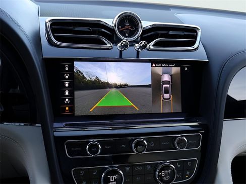 Used 2023 Bentley Bentayga Extended Wheelbase image 26