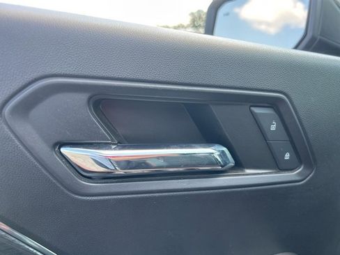 Used 2024 GMC Canyon AT4 w/ Technology Package image 12