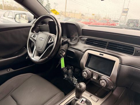 Used 2014 Chevrolet Camaro LT image 30