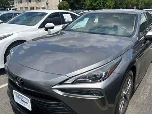Used 2023 Toyota Mirai w/ Advanced Technology Package RWD image 1