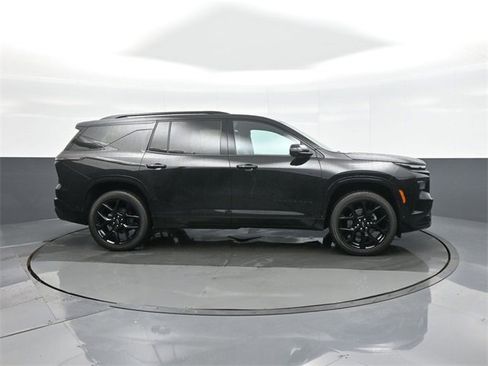 Used 2024 Chevrolet Traverse RS w/ LPO, Floor Liner Package image 8