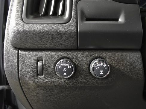 Used 2022 Chevrolet Colorado LT w/ LT Convenience Package image 14