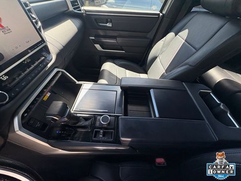 Used 2024 Toyota Tundra Platinum AWD/4WD image 23
