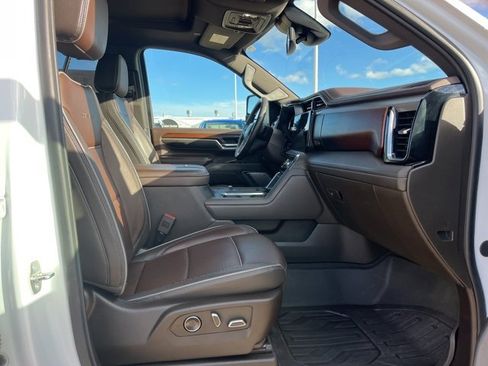 Used 2024 GMC Sierra 3500 Denali image 55