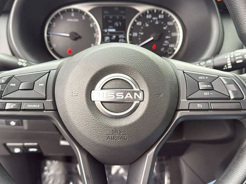 New 2025 Nissan Kicks Play S image 28