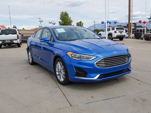 Used 2020 Ford Fusion SEL FWD image 2