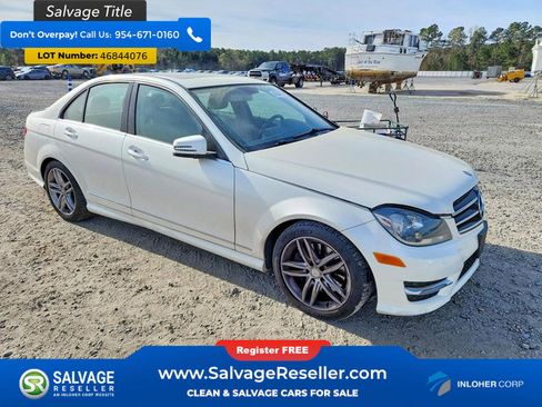 Used 2014 Mercedes-Benz C 300 4MATIC Sedan image 5
