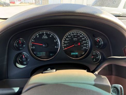 Used 2013 Chevrolet Tahoe LTZ image 23