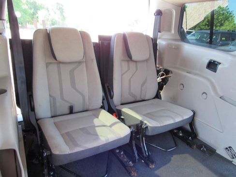 Used 2015 Ford Transit Connect XLT FWD image 8