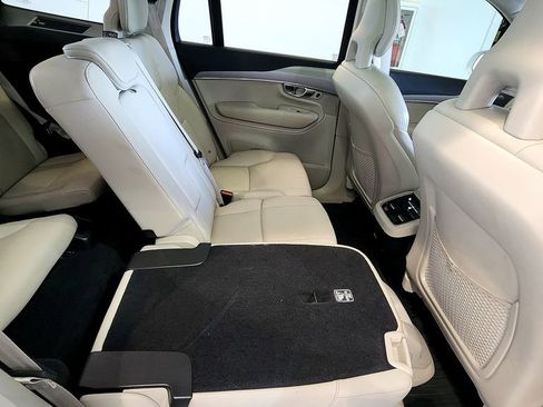 Used 2021 Volvo XC90 T5 Momentum w/ Climate Package image 60