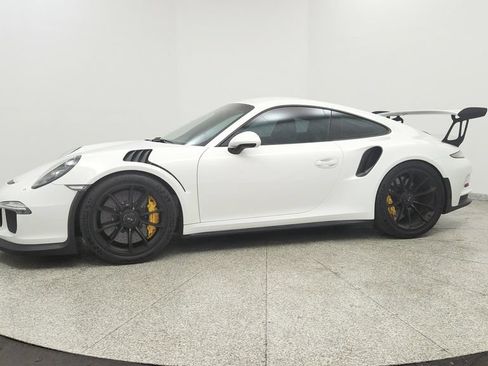 Used 2016 Porsche 911 GT3 RS RWD image 2
