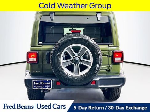 Used 2022 Jeep Wrangler Unlimited Sahara w/ Cold Weather Group image 8