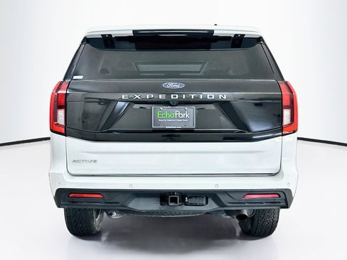 Used 2025 Ford Expedition Active AWD/4WD image 7