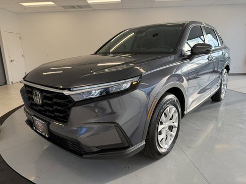 Used 2026 Honda CR-V LX image 3