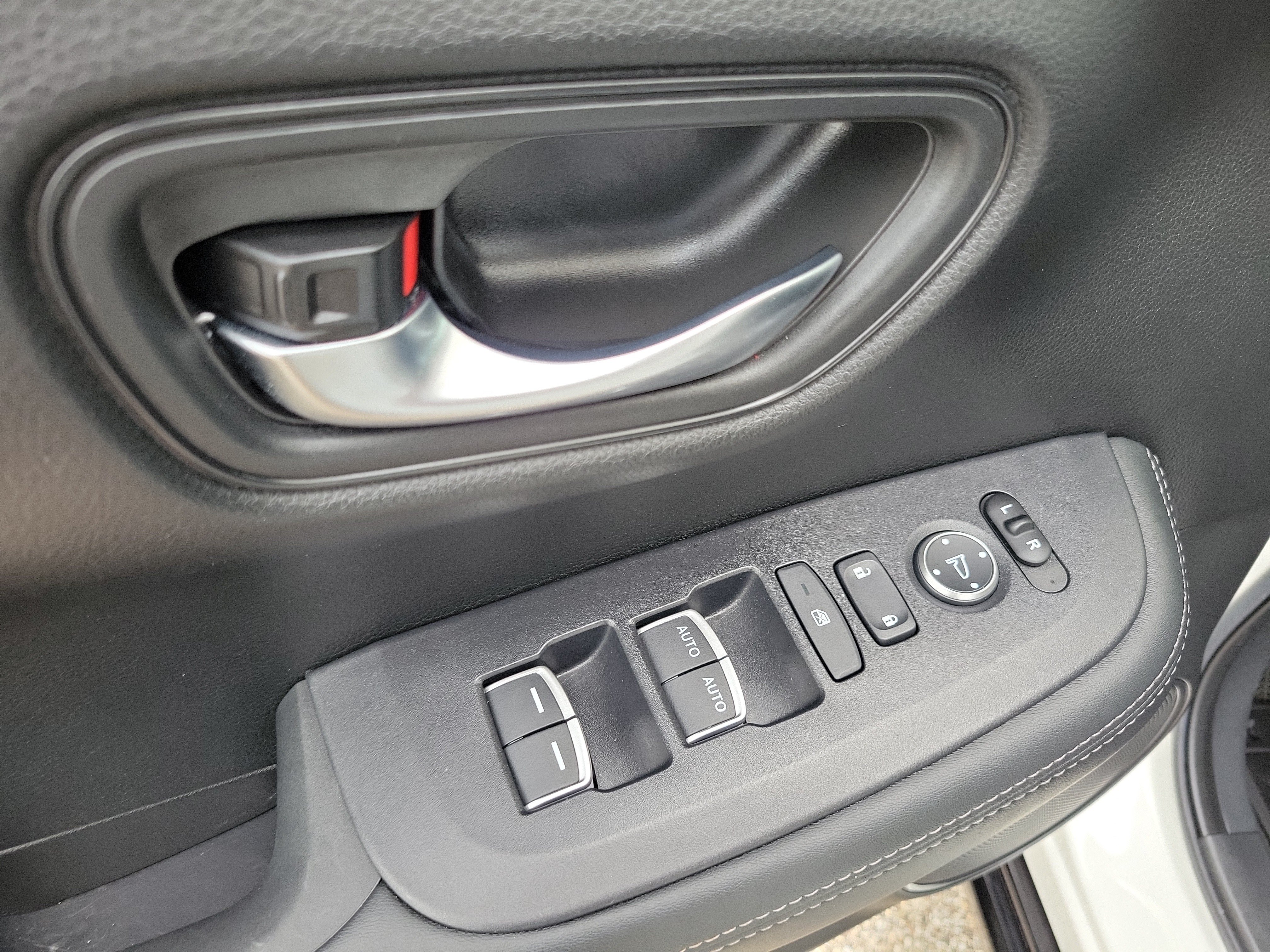 Used 2024 Honda HR-V EX-L image 21