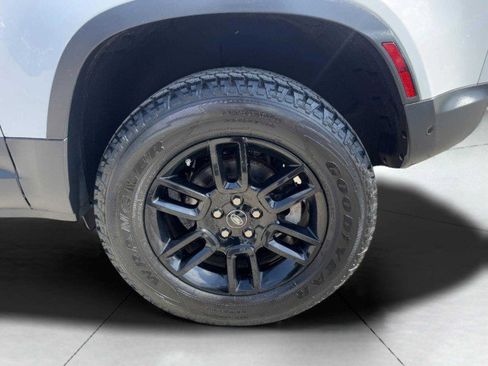 Used 2021 Land Rover Defender 90 image 54