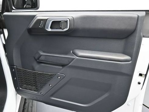 Certified 2025 Ford Bronco Outer Banks AWD/4WD image 36