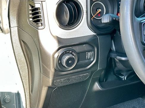 Used 2024 Jeep Wrangler Unlimited Sport AWD/4WD image 11