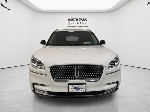 Used 2023 Lincoln Aviator Reserve w/ Equipment Group 201A AWD/4WD image 8