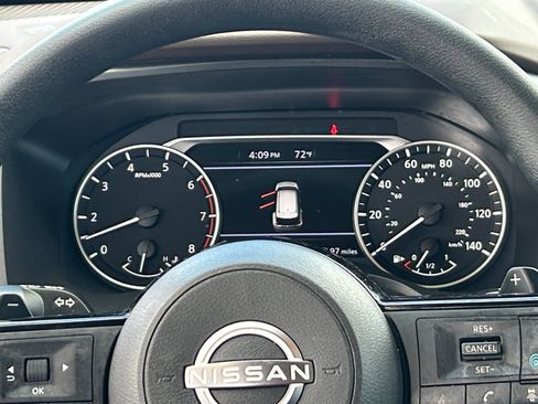 Used 2023 Nissan Rogue SV AWD/4WD image 10