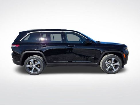 New 2026 Jeep Grand Cherokee Limited AWD/4WD image 2