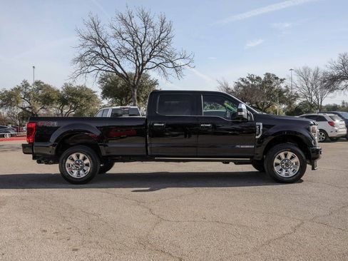 Used 2022 Ford F350 Platinum w/ FX4 Off-Road Package image 8